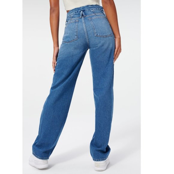 Good American 90s Relaxed Jeans - Picture 3 of 9